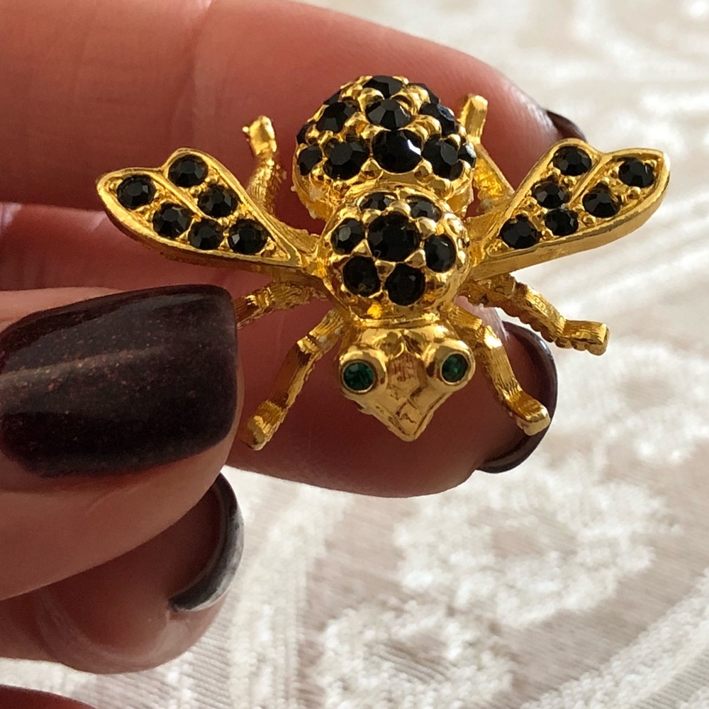 Sold- Joan Rivers Green eyed Bee Brooch Pin - Picture 6 of 8